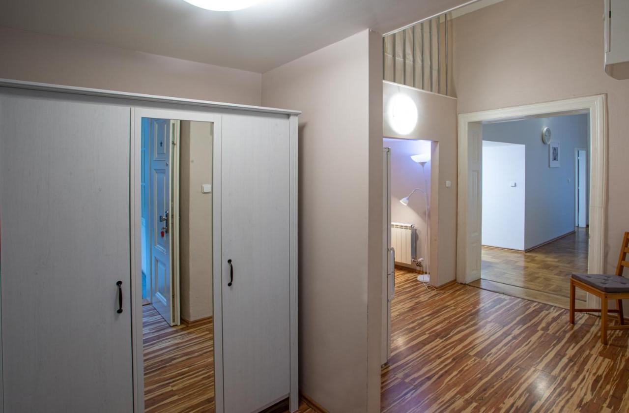 Michalska Apartment براغ المظهر الخارجي الصورة