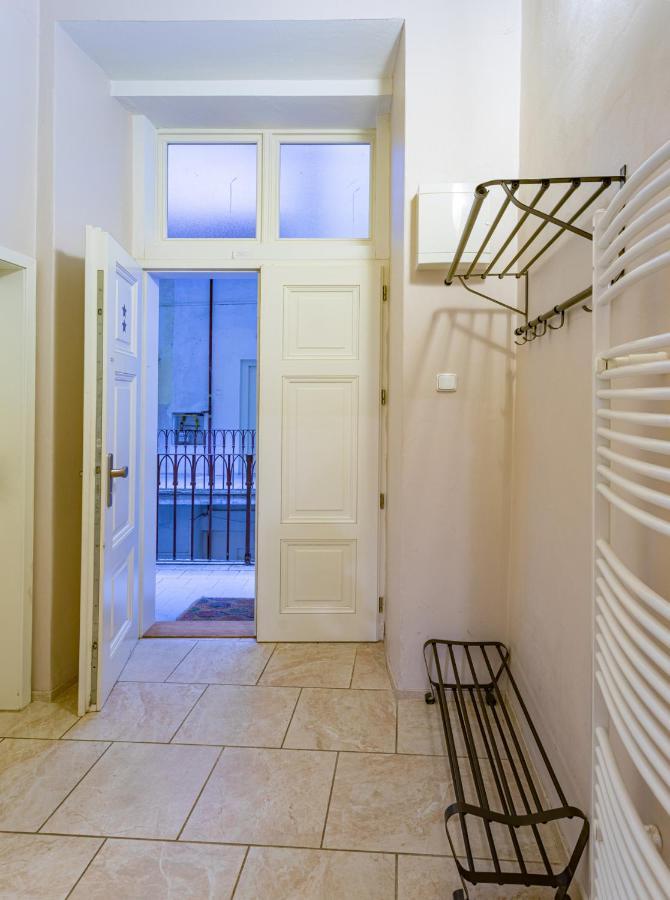Michalska Apartment براغ المظهر الخارجي الصورة